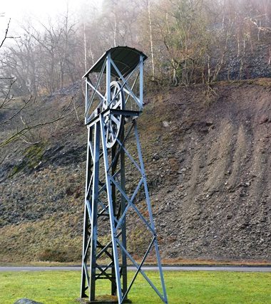 Führung entlang des Lehrpfades über das Gelände der ehemaligen Grube Holzappel