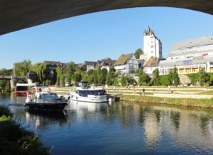 Mit dem Motorboot unterwegs