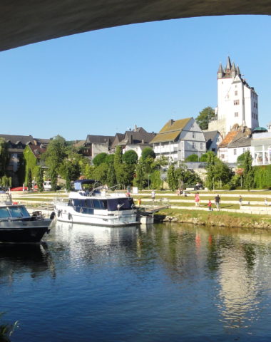 Mit dem Motorboot unterwegs